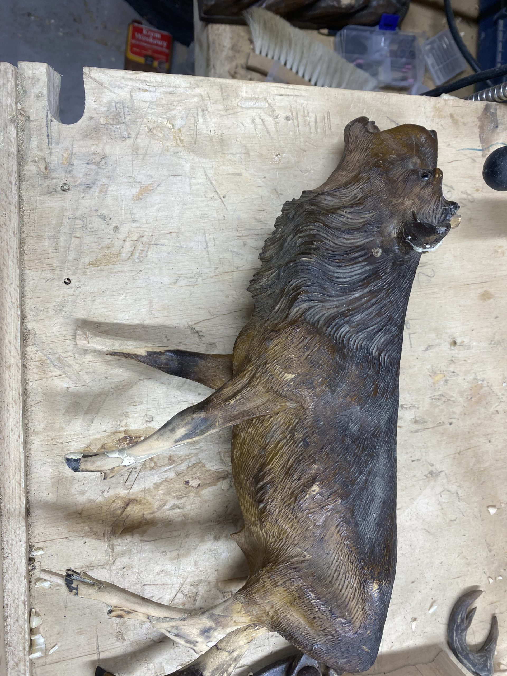 Fragmenty rzeźby – korpus